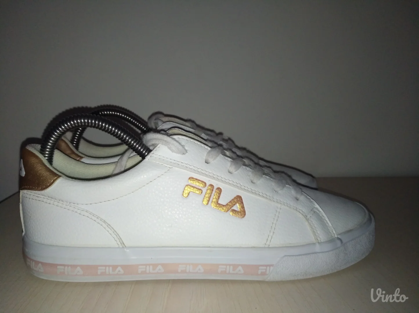 Fila zenske patike br 39 ( 25 cm)