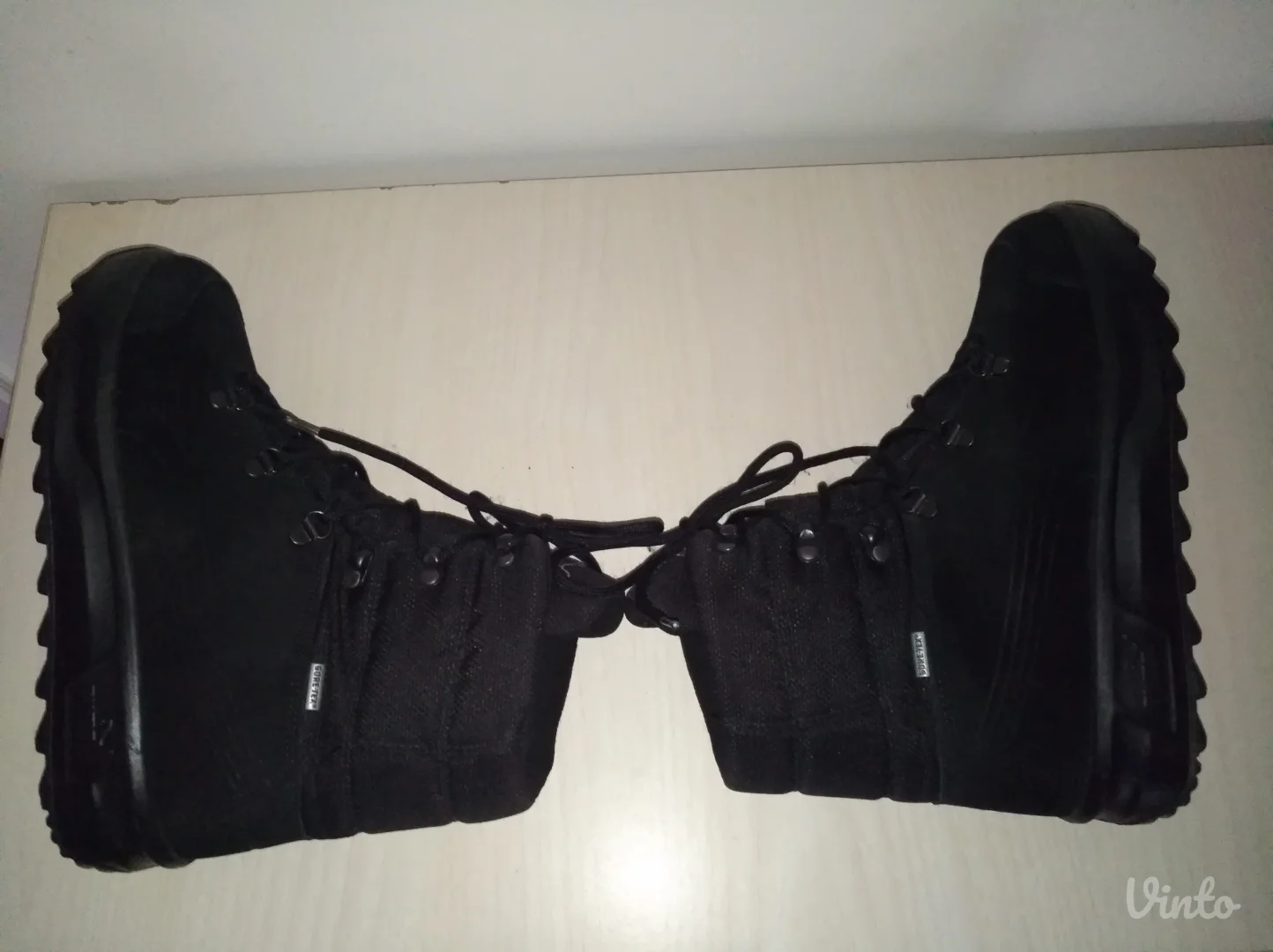 Puma zenske zimske cizme gore-tex br 40 (25,5 cm)