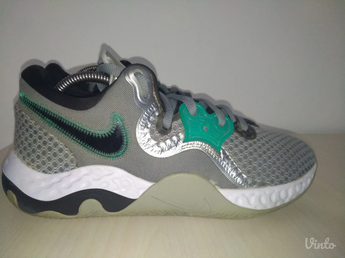 NIKE muske patike renew elevate 2 M broj 42,5 (27 cm)