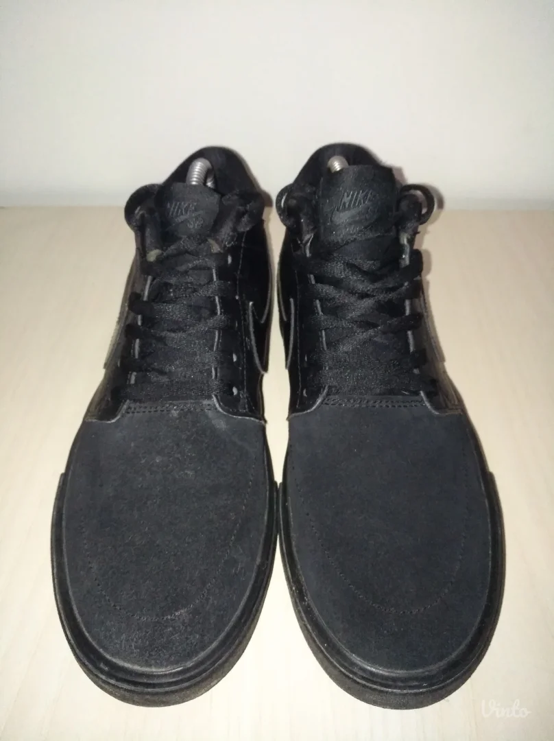 Nike unisex patike SB Portmore Mid br 40 (25 cm)