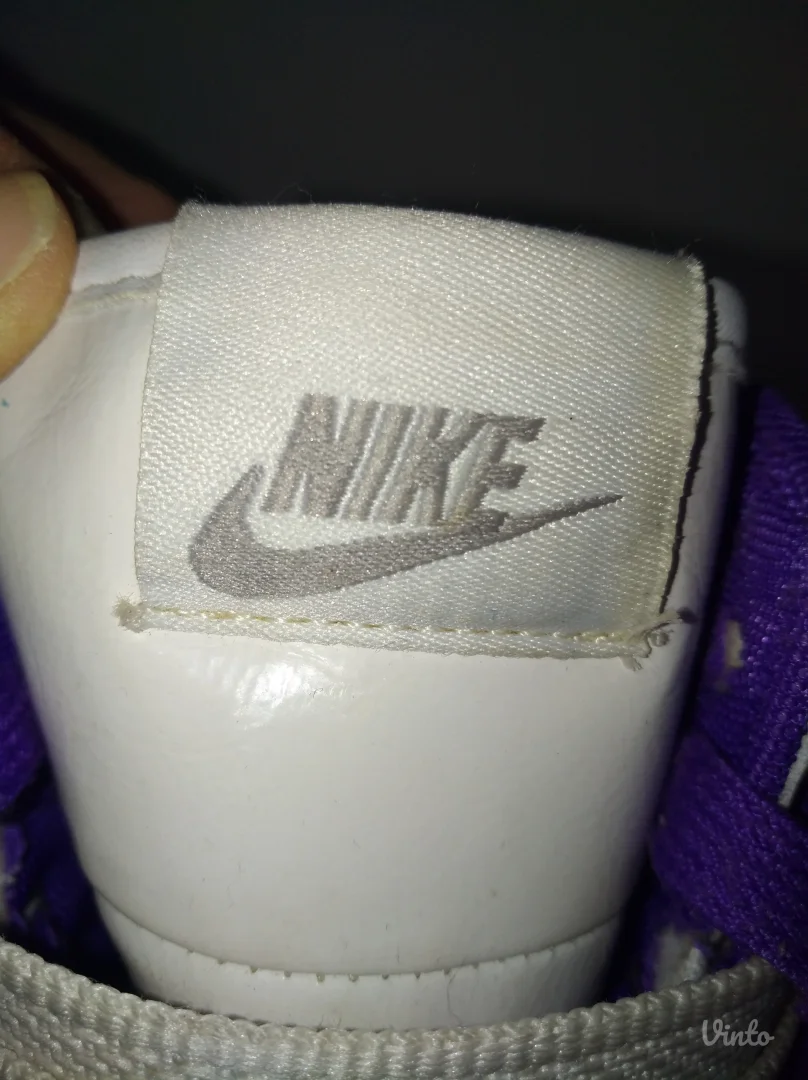 Nike decije duboke patike br 37,5 ( 23,5 cm)