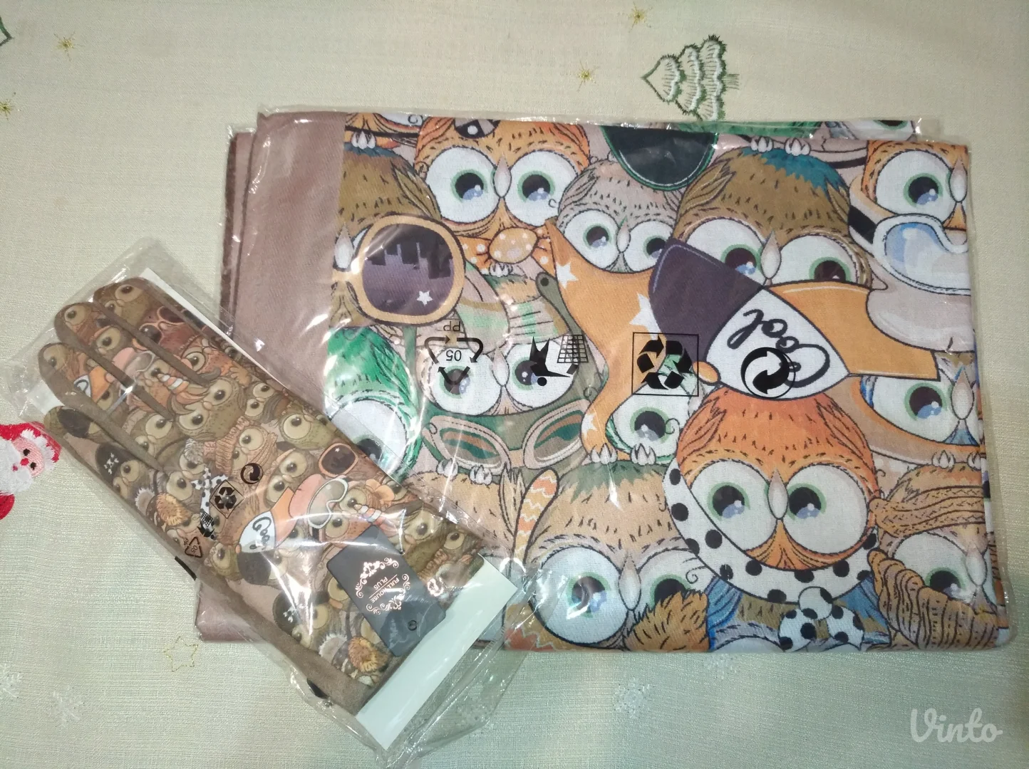 NOVO šal / marama i rukavice Sovice