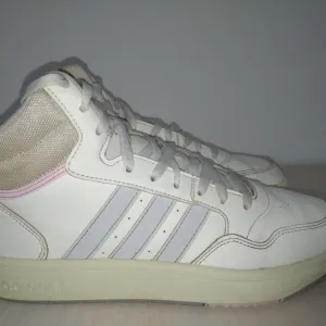 ADIDAS zenske duboke patike hoops br 40,5 ( 25,5 cm)