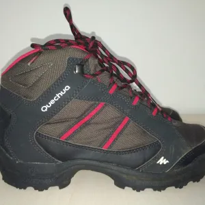 Quechua zenske cipele za planinarenje br 39 ( 25 cm)