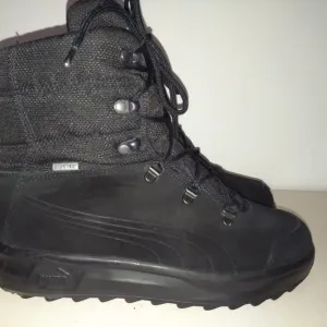 Puma zenske zimske cizme gore-tex br 40 (25,5 cm)