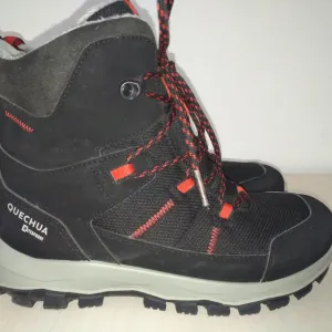 Quechua vodootporne decije cizme za sneg br 37 (23,5 cm)