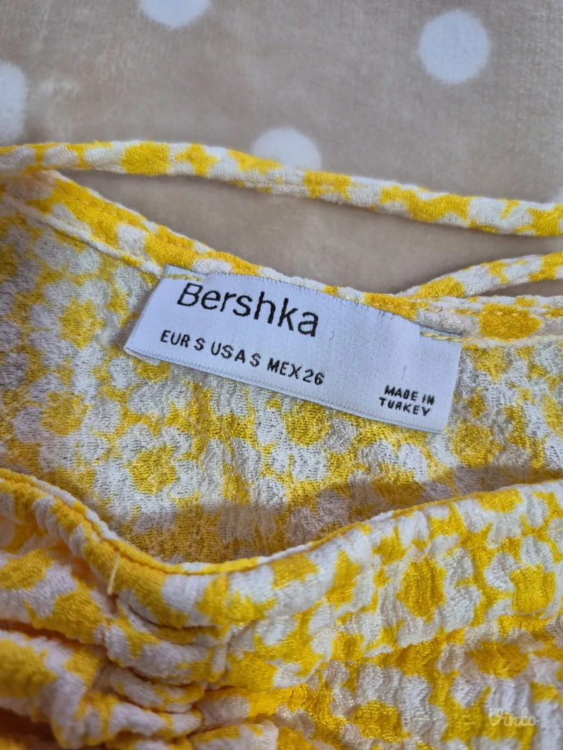 Bershka žuta cvetna haljina