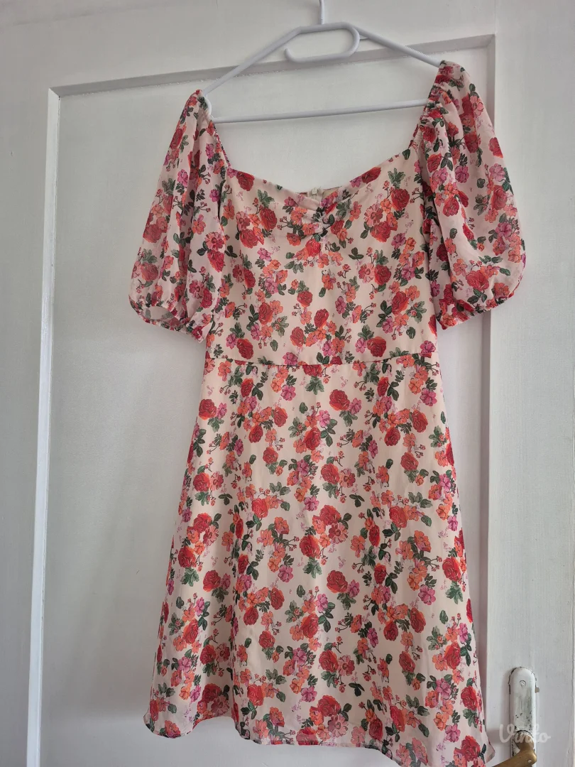 Kao nova cvetna mesh haljina