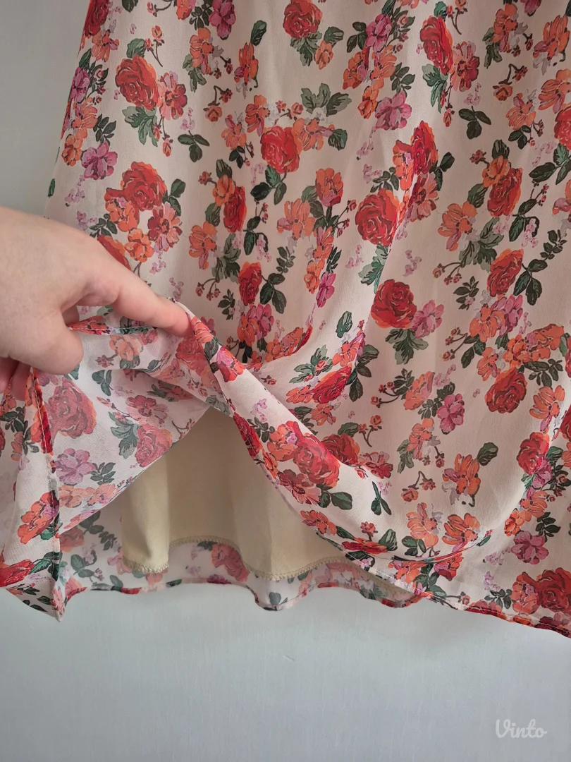 Kao nova cvetna mesh haljina