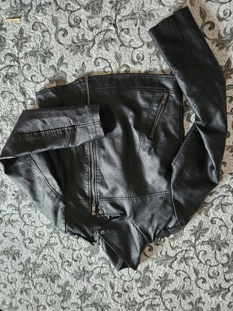 Rezerved kozna jakna