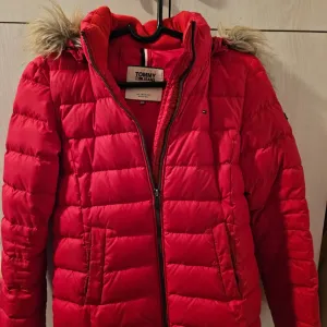 Tommy Hilfiger zimska jakna
