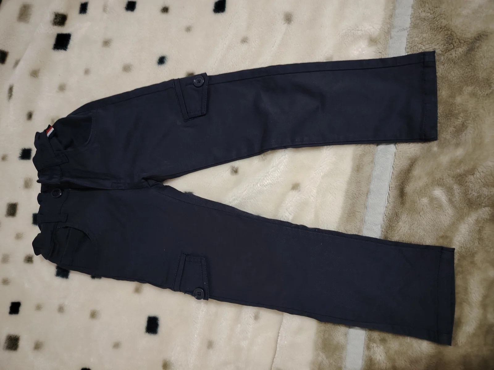 Pantalone za dečake.