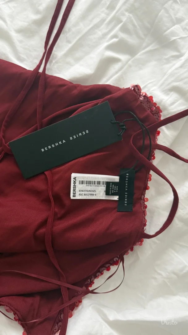 Bershka Top sa Šljokicama
