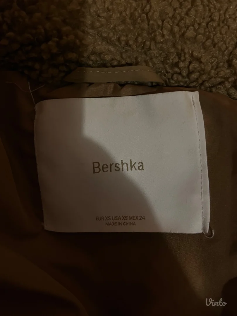 Bershka kaputić