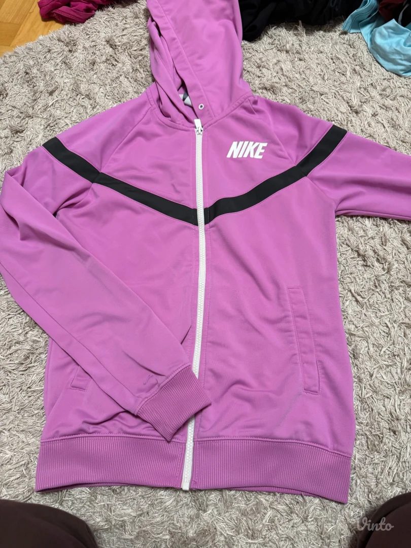 Nike trenerka-gornji deo