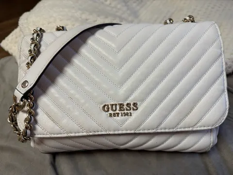 Guess torbica