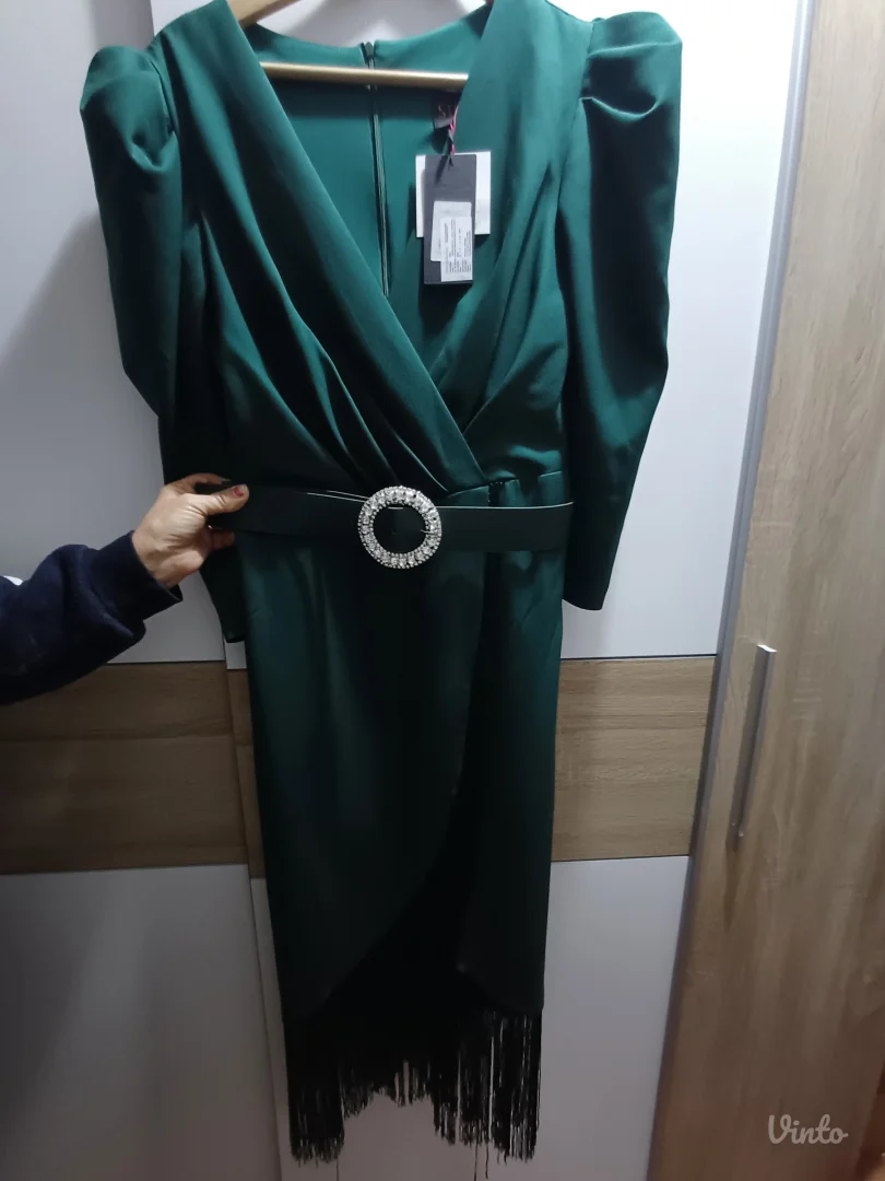 Svečana nova haljina