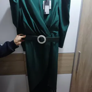 Svečana nova haljina