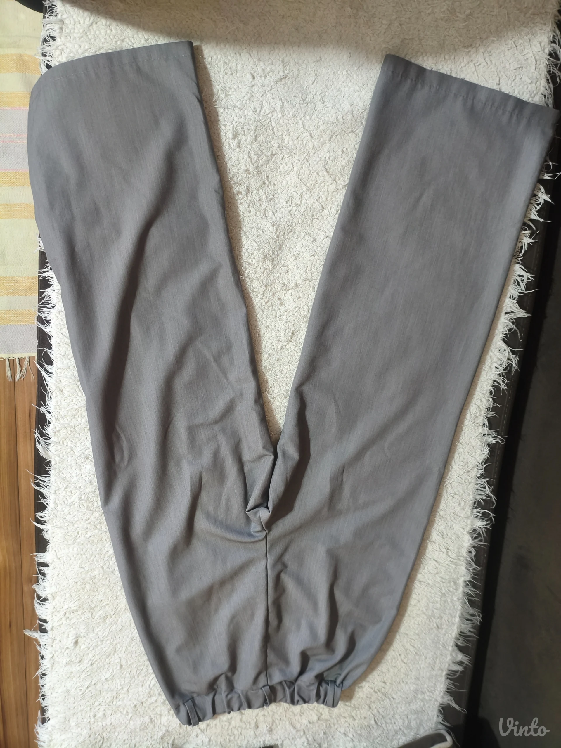 Pantalone na preklop, NOVE, M veličina