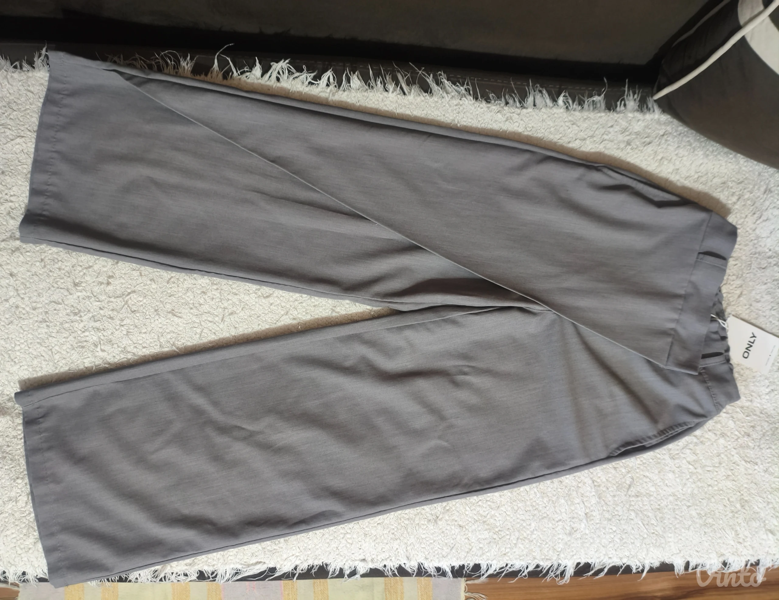Pantalone na preklop, NOVE, M veličina