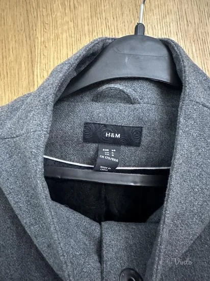 H&M sivi kratki kaput/pončo