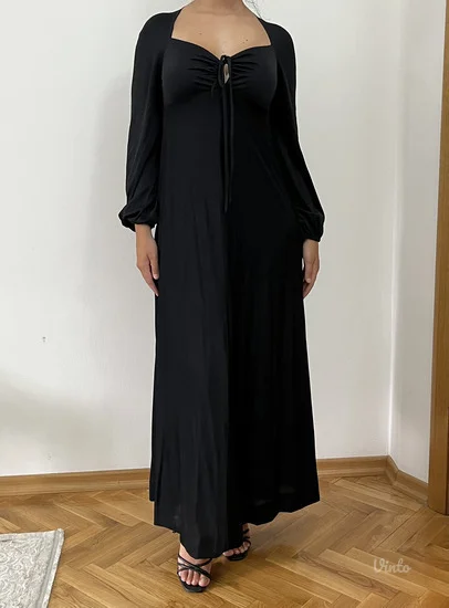 Elegantna crna haljina