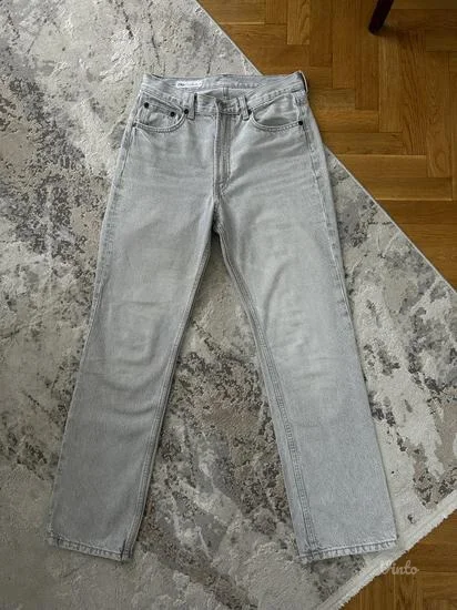 Zara nove sive farmerke