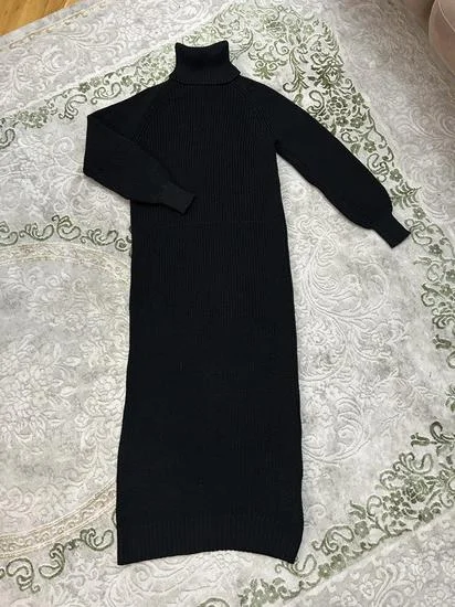 Crna trikotazna haljina/rolka