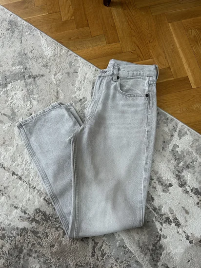 Zara nove sive farmerke