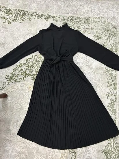 Crna Italijanska haljina