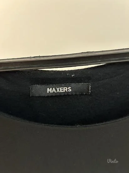 Crna Maxers postavljena haljina