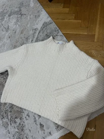 Zara nov bež kraći džemper