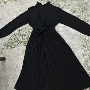 Crna Italijanska haljina