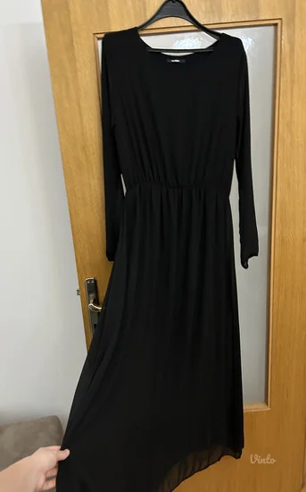 Crna Maxers postavljena haljina