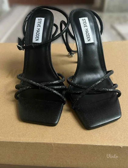 Nove Steve Madden sandale