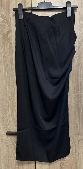 Shein crna suknja NOVA