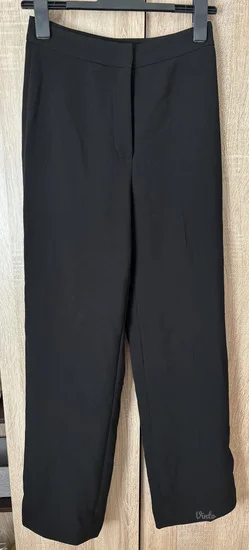 H&M crne pantalone