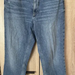 Only široke farmerice