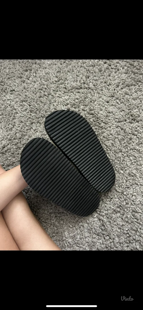 reserved papuce 39 broj