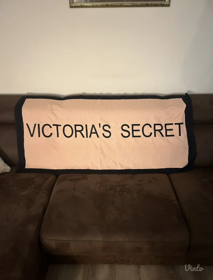 Victoria secret peskir za plazu