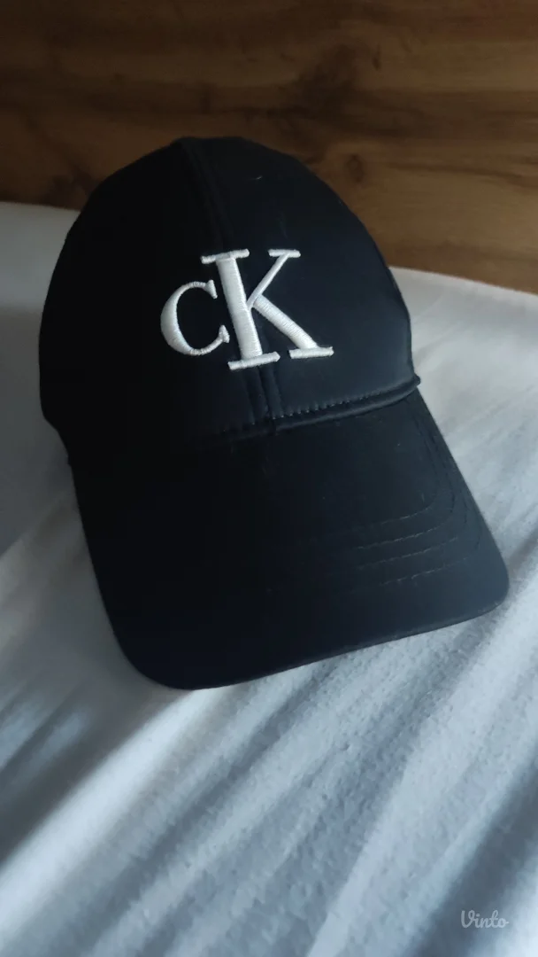 Calvin Klein kacket