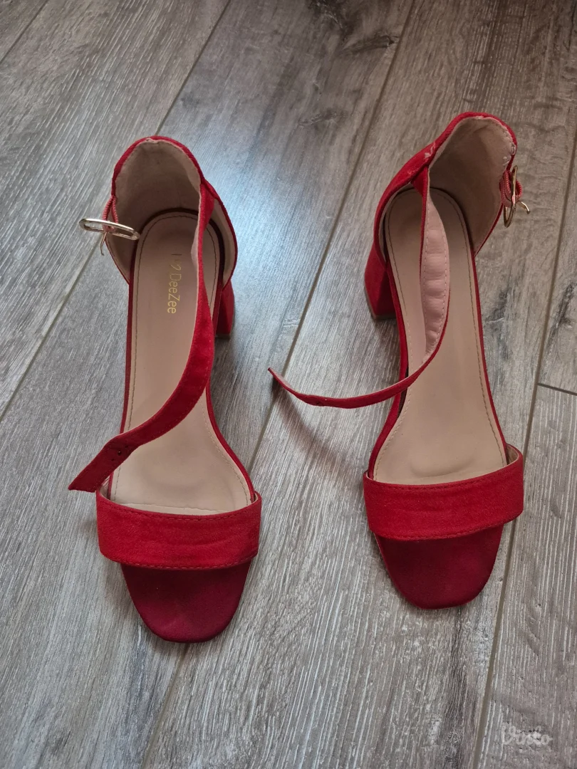 DeeZee crvene sandale