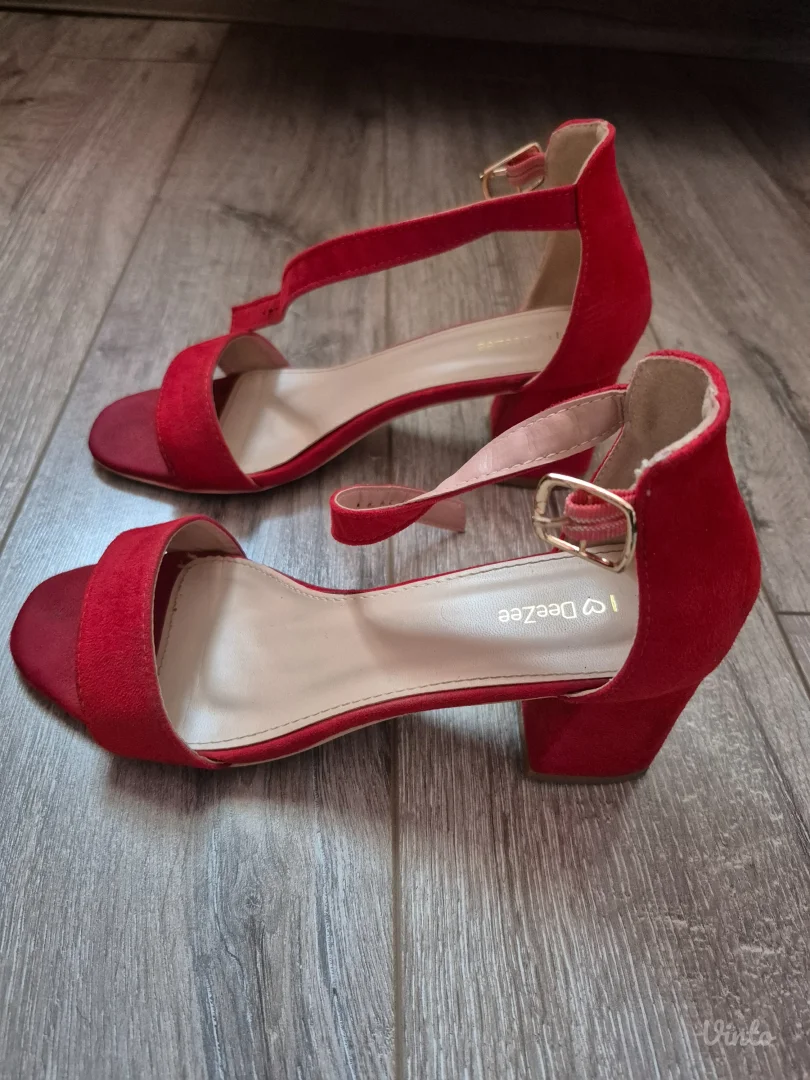 DeeZee crvene sandale