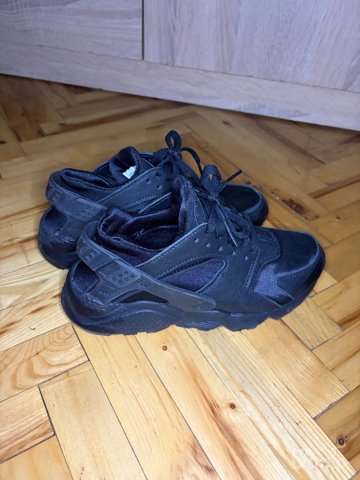 Nike crne huarache