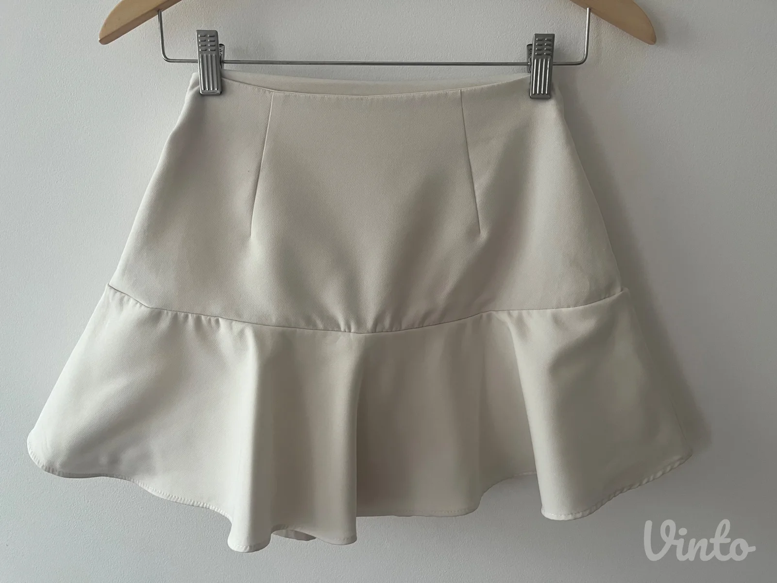 Zara bela suknjica