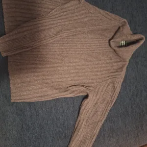 Eddie Bauer- rolka džemper