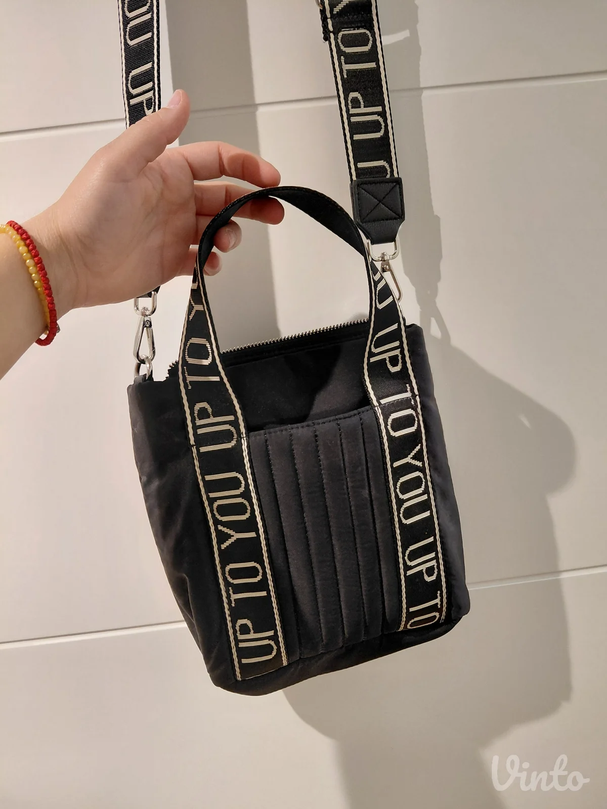 Zara crna torbica