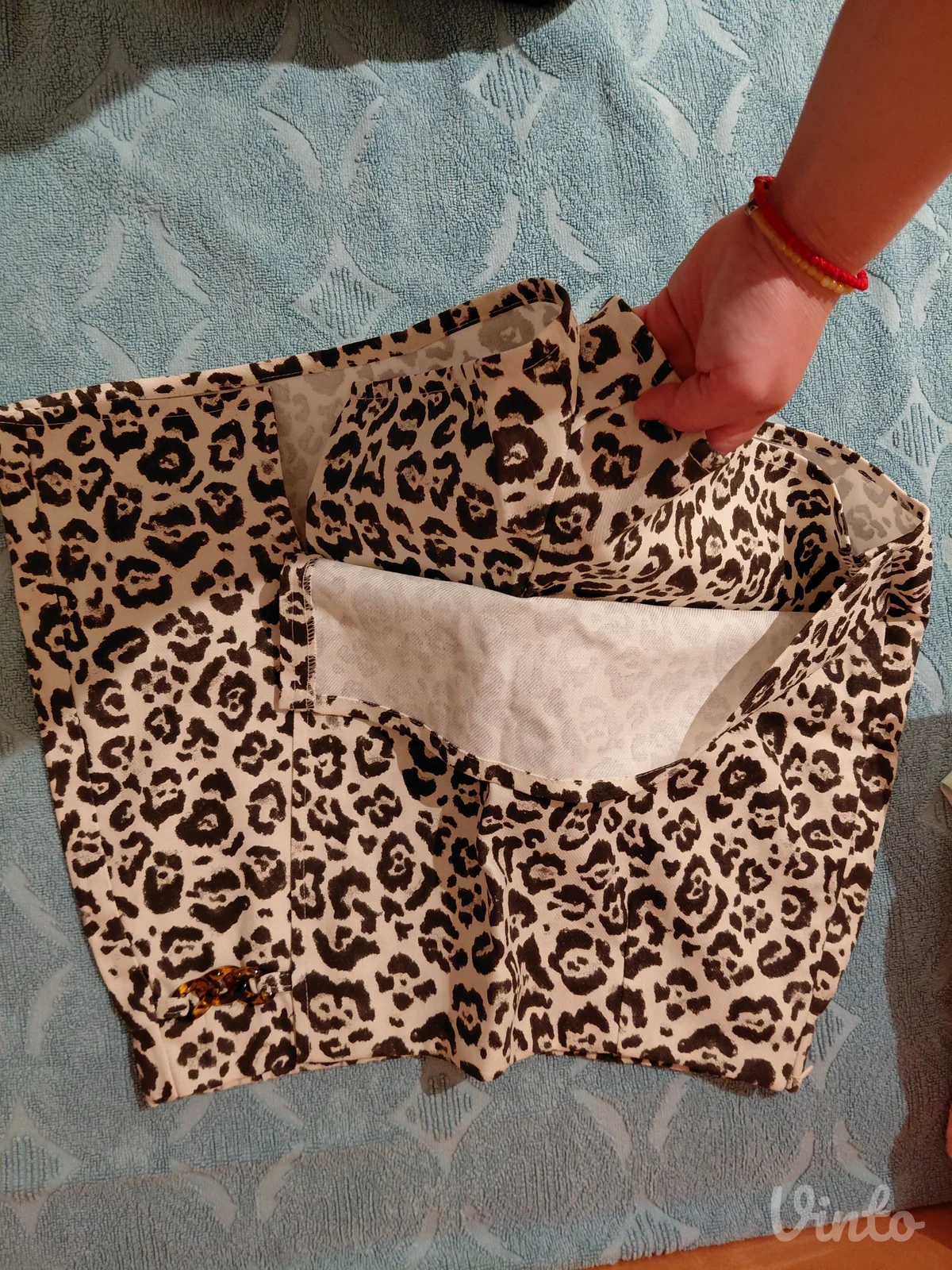 Sinsay skort sa etiketom