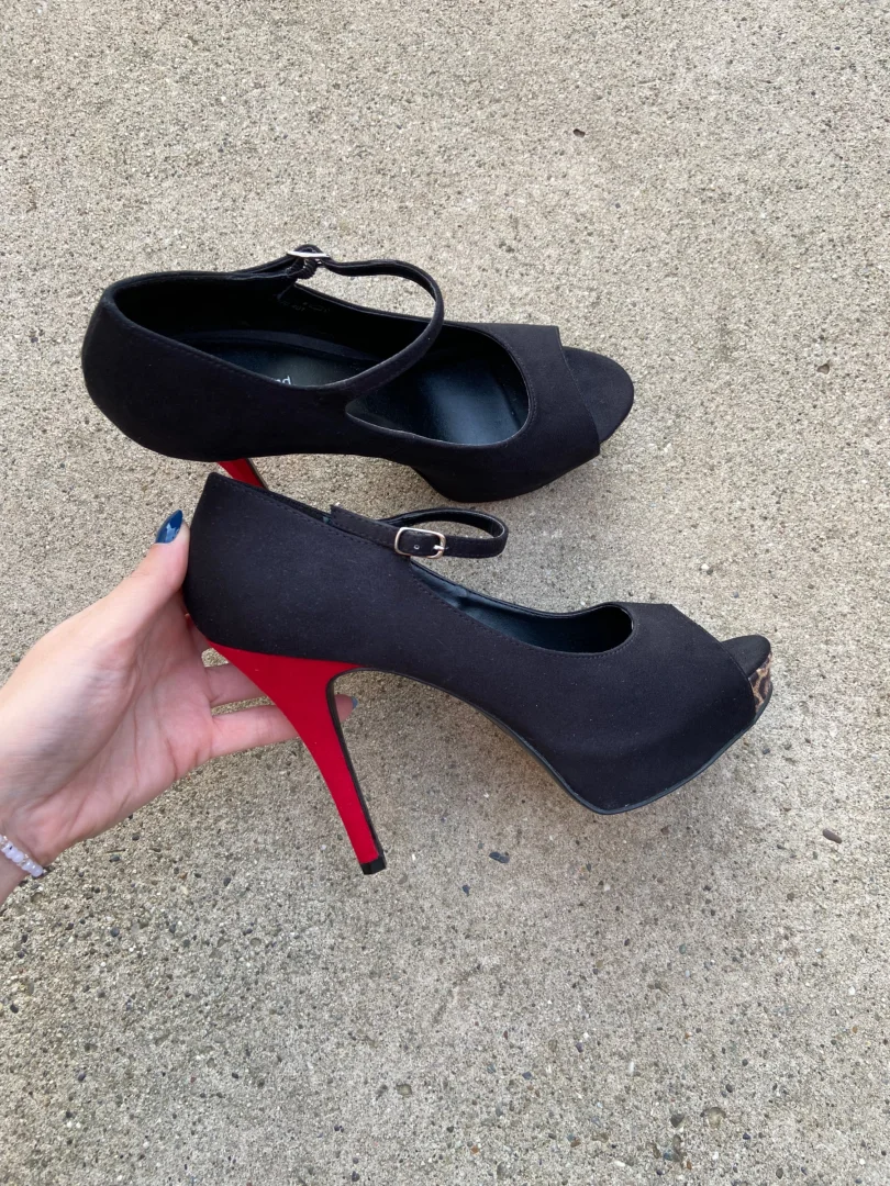 Cipele sa crvenom štiklom broj 40