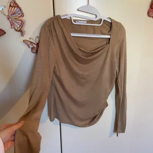 Nova Zara majica (S)